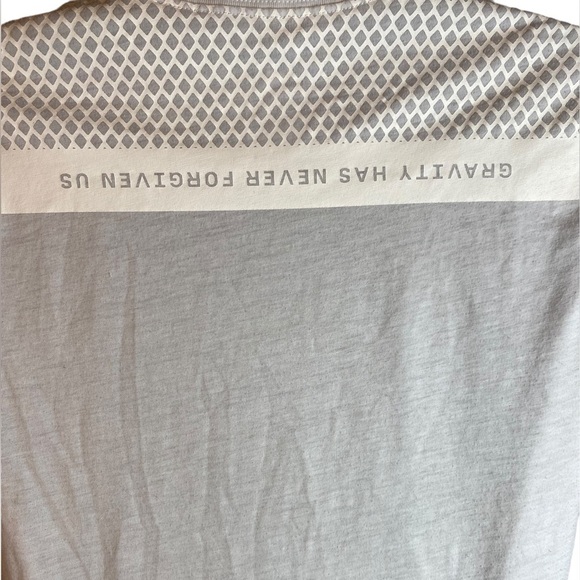 The Nike Tee Dri Fit White Short Sleeve Graphic Shirt Size Small - Picture 11 of 12